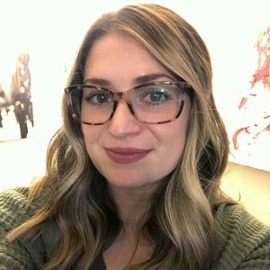 Meet your Posher, Danielle